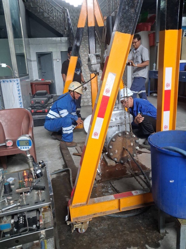 Motorised valve testing and inspection with gantry at GIE workshop