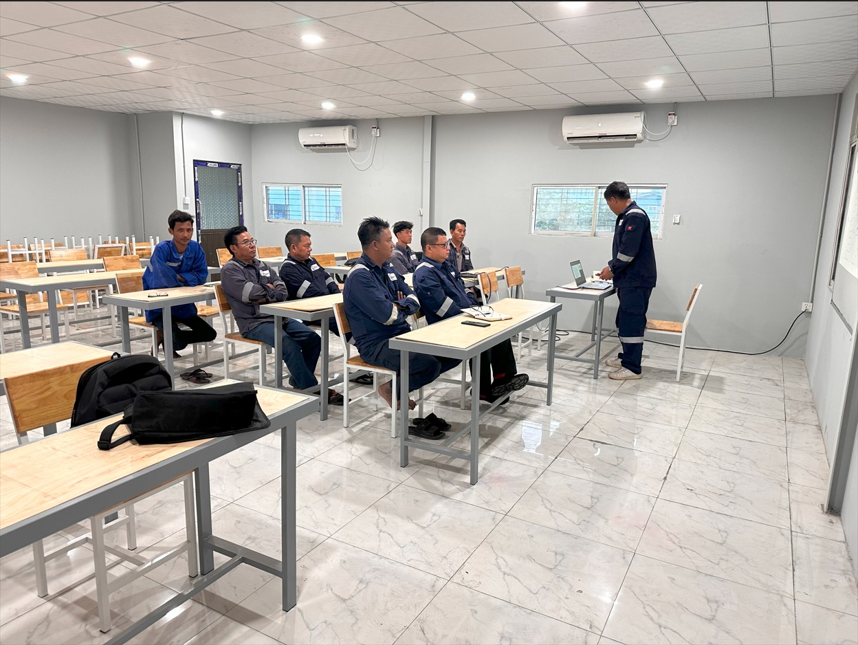 GIE training facility with instructors delivering valve training to client personnel